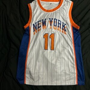 New no brand NY Knicks Brunson White jersey. Stitched, raised lettering. Size M